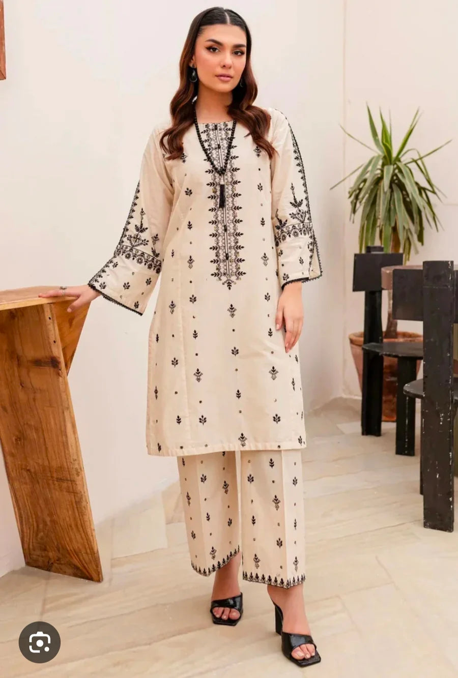 Lawn 2 Piece Embroidered Unstitched (BAREEZE)