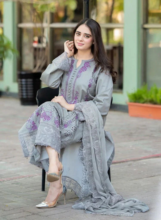 Lawn 3 Piece Embroidered Unstitched (Mushq)