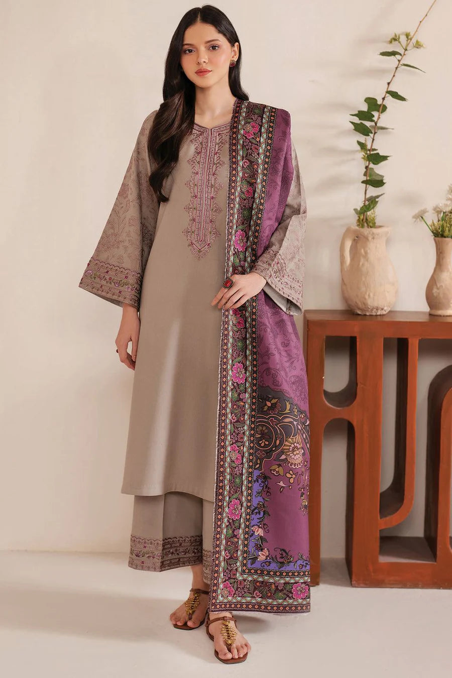 Lawn 3 Piece Embroidered Unstitched (Aisling)