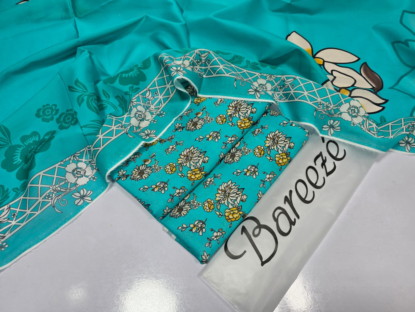 Lawn 3 Piece Digital Print (BAREEZE) S