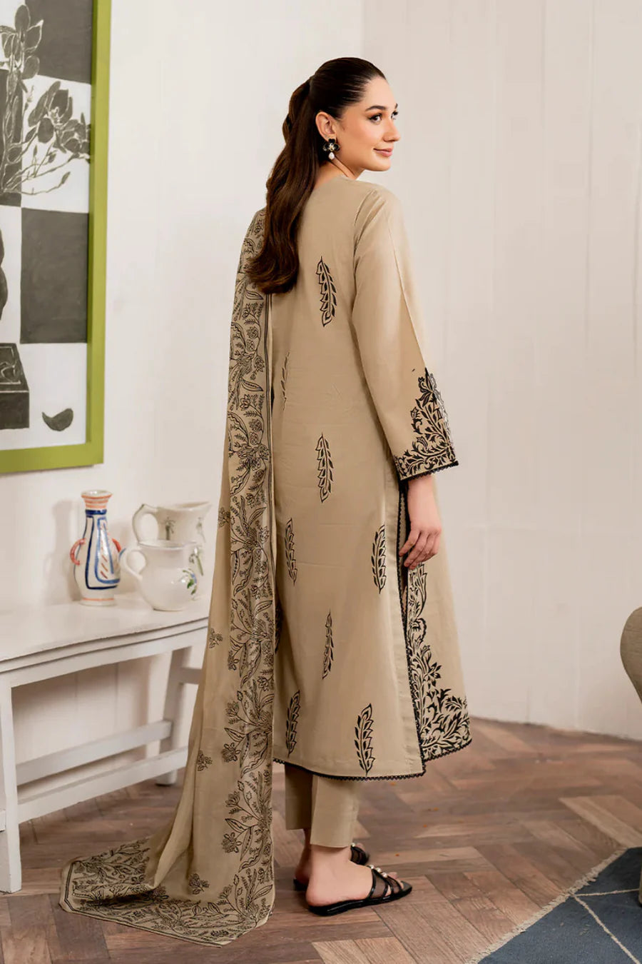 Lawn Embroedered 3 Piece Unstitched